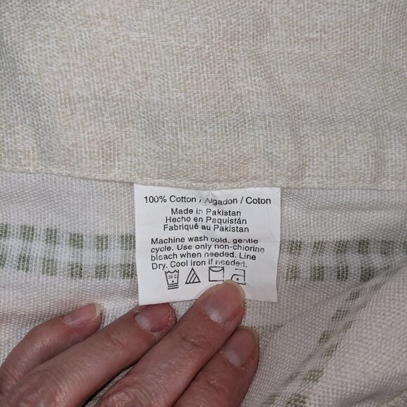 Apple & Gingham Window Valance 54"W x 16"L - Picture 3 of 4